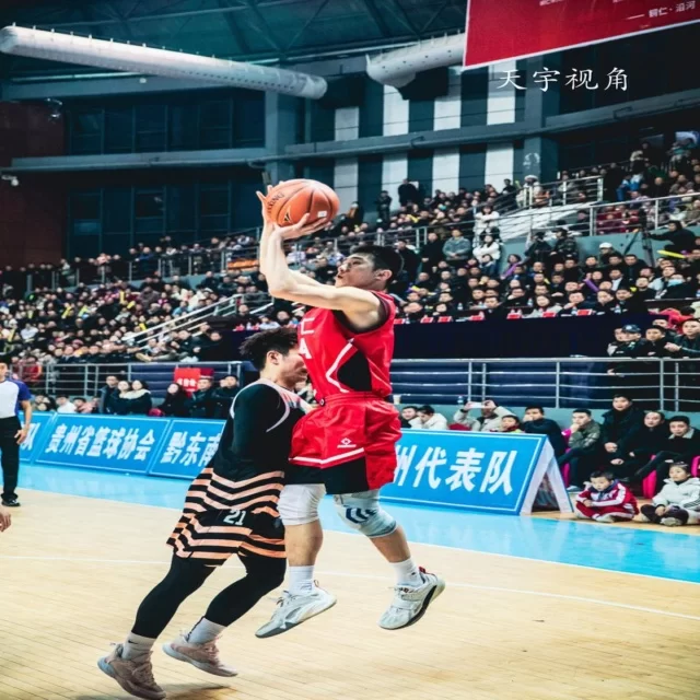 战术视角解析体育产业热点,第70组深度探讨